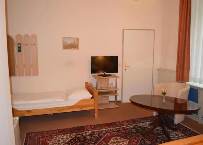 Walzerstadt Bed and Breakfast